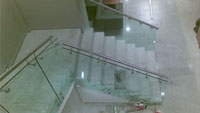Glass safety railings self-supporting